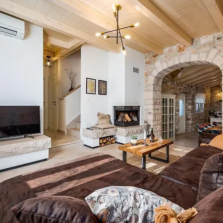 Prázdninový dům Awesome In With Wifi Vodnjan